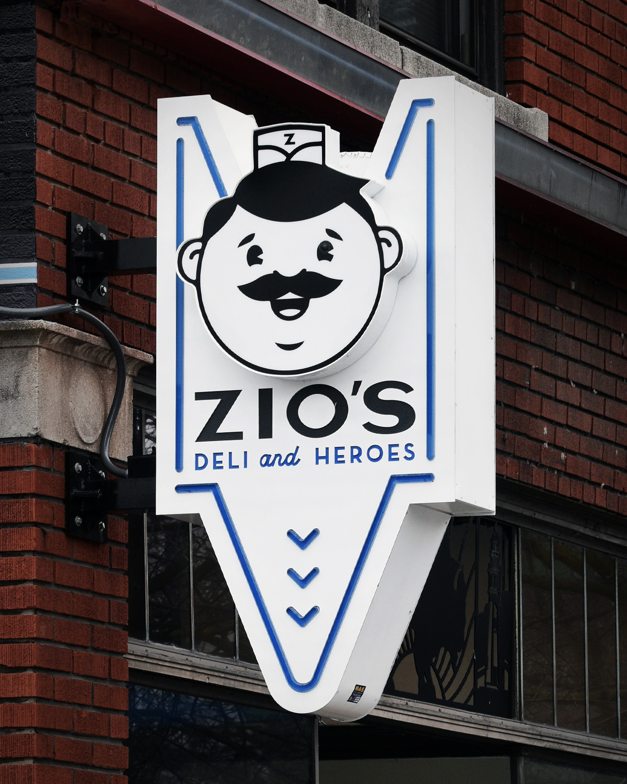 Zio's Deli & Heroes
